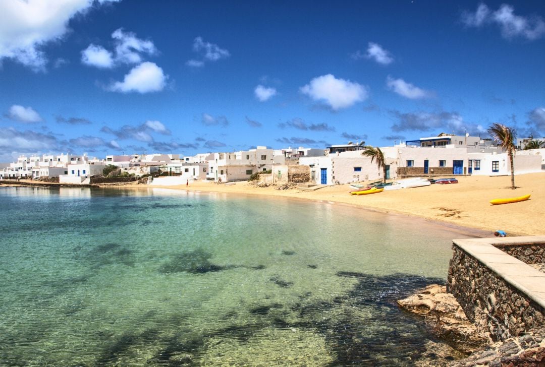 Caletón de Caleta de Sebo, en La Graciosa. PINCHA SOBRE LA FOTO PARA VOTAR.