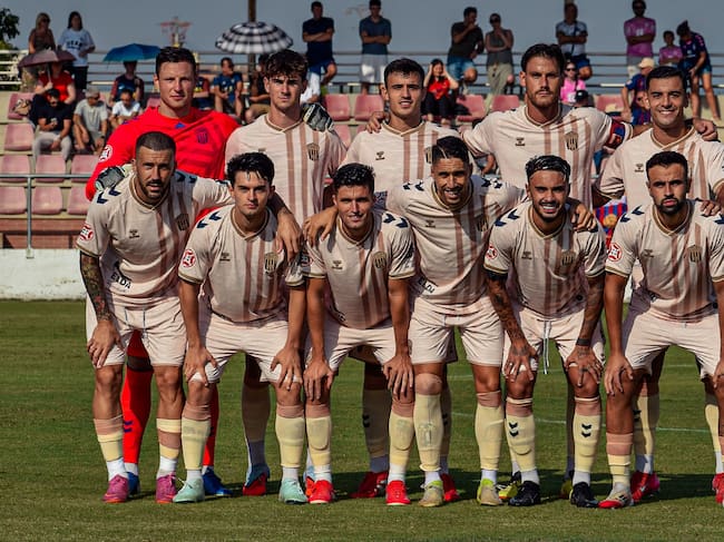 Alineación inicial del C.D. Eldense para medirse al UCAM Murcia C.F.