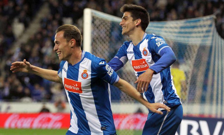 El centrocampista del RCD Espanyol Abraham González celebra su gol