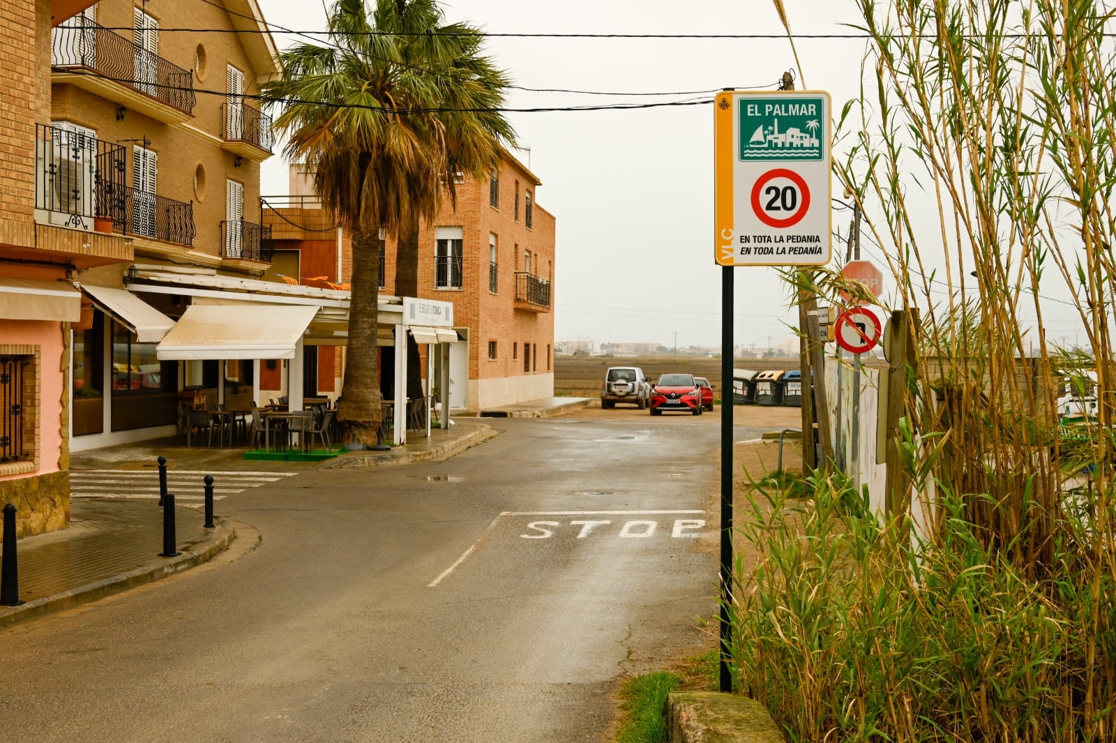 El límite de velocidad queda limitado a 20 kilómetros/hora en toda la pedanía de El Palmar