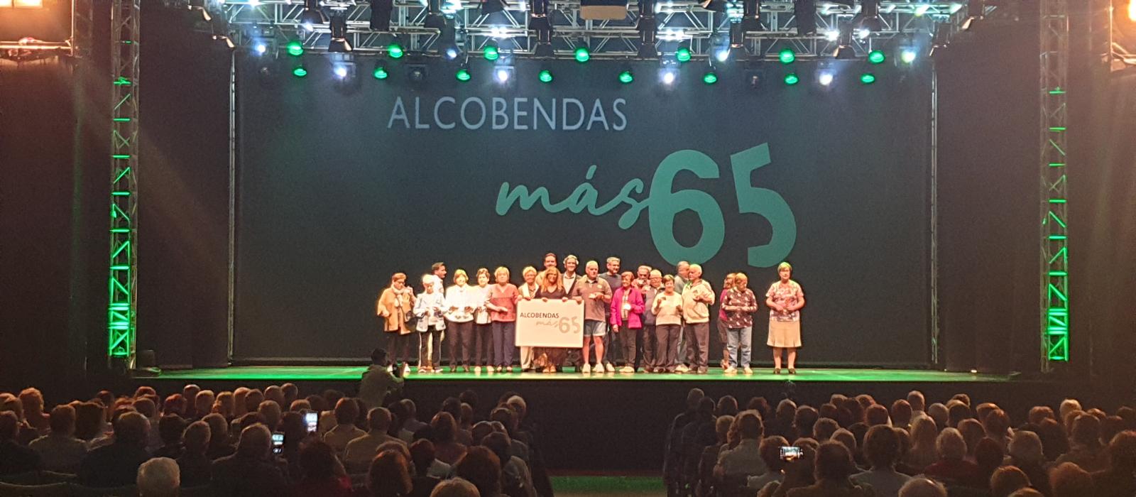 Presentación de la tarjeta &quot;Alcobendas más 65&quot;