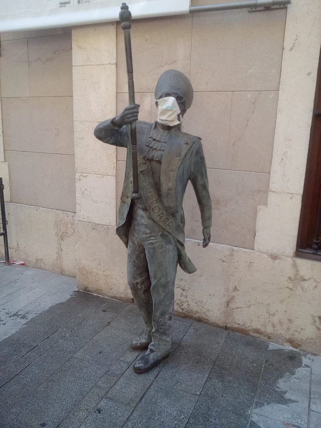 Escultura del Tio de la Porra en la Casa de la Cultura  