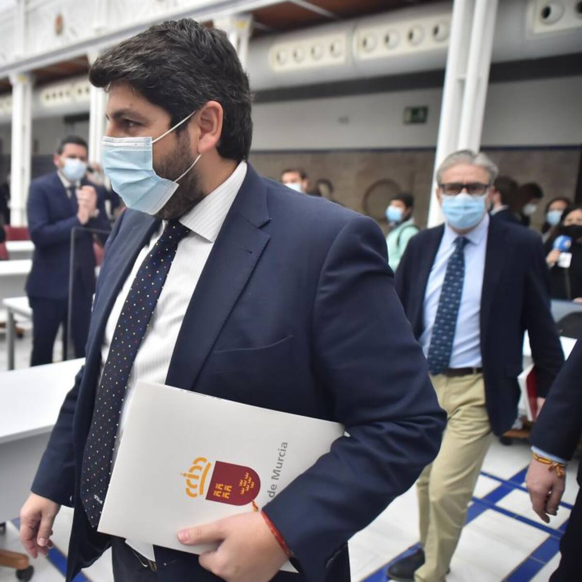 Miras dice que está "ultimando" el acuerdo con los expulsados de Vox y no descarta su entrada en el Ejecutivo