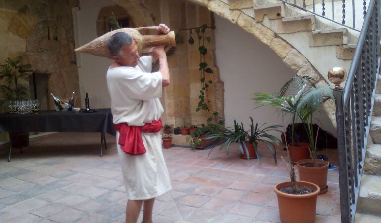 Actor que interpreta a Filodamus. 