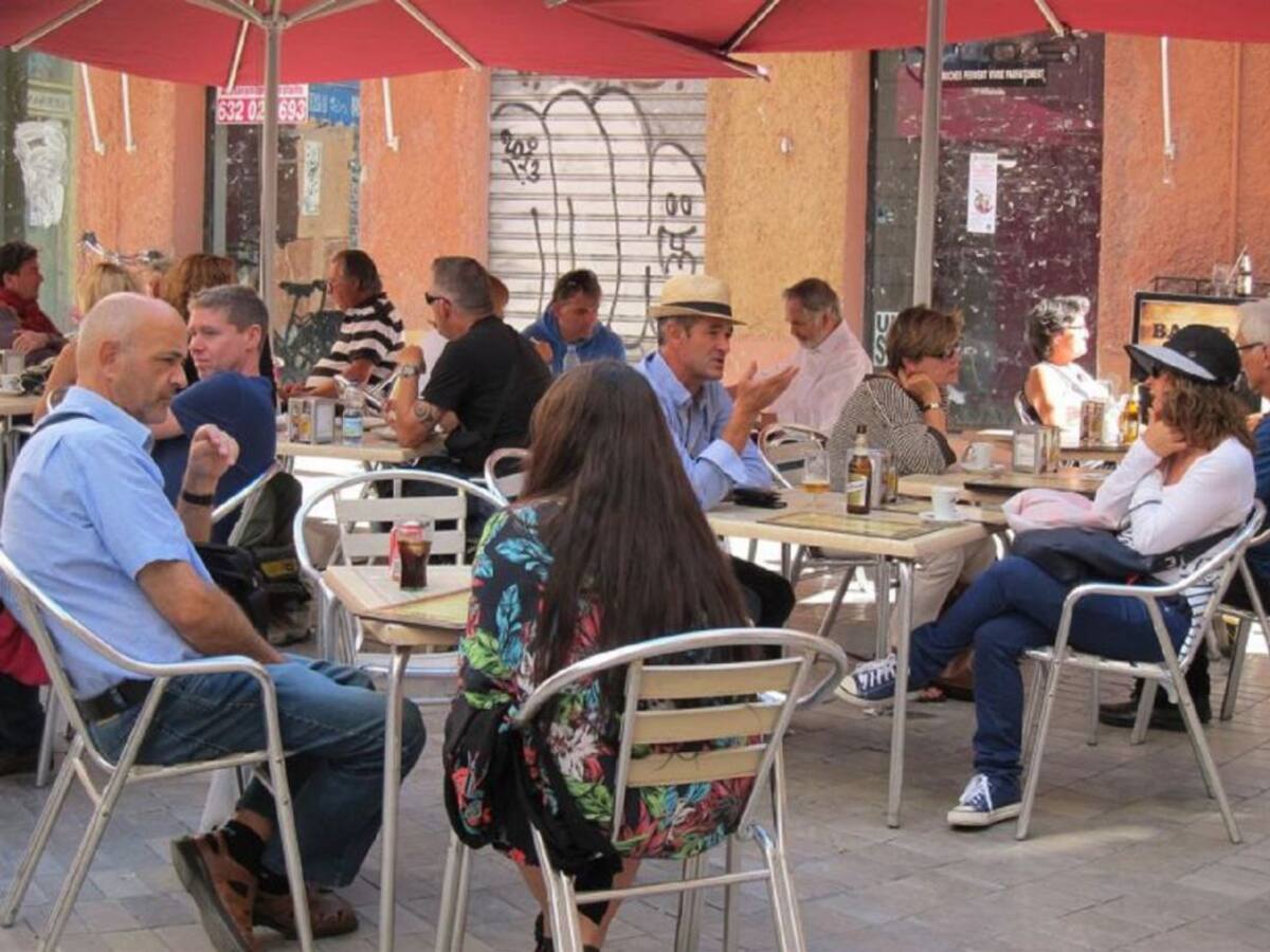 El sector de la hostelería se opone a la subida de tasas a los veladores