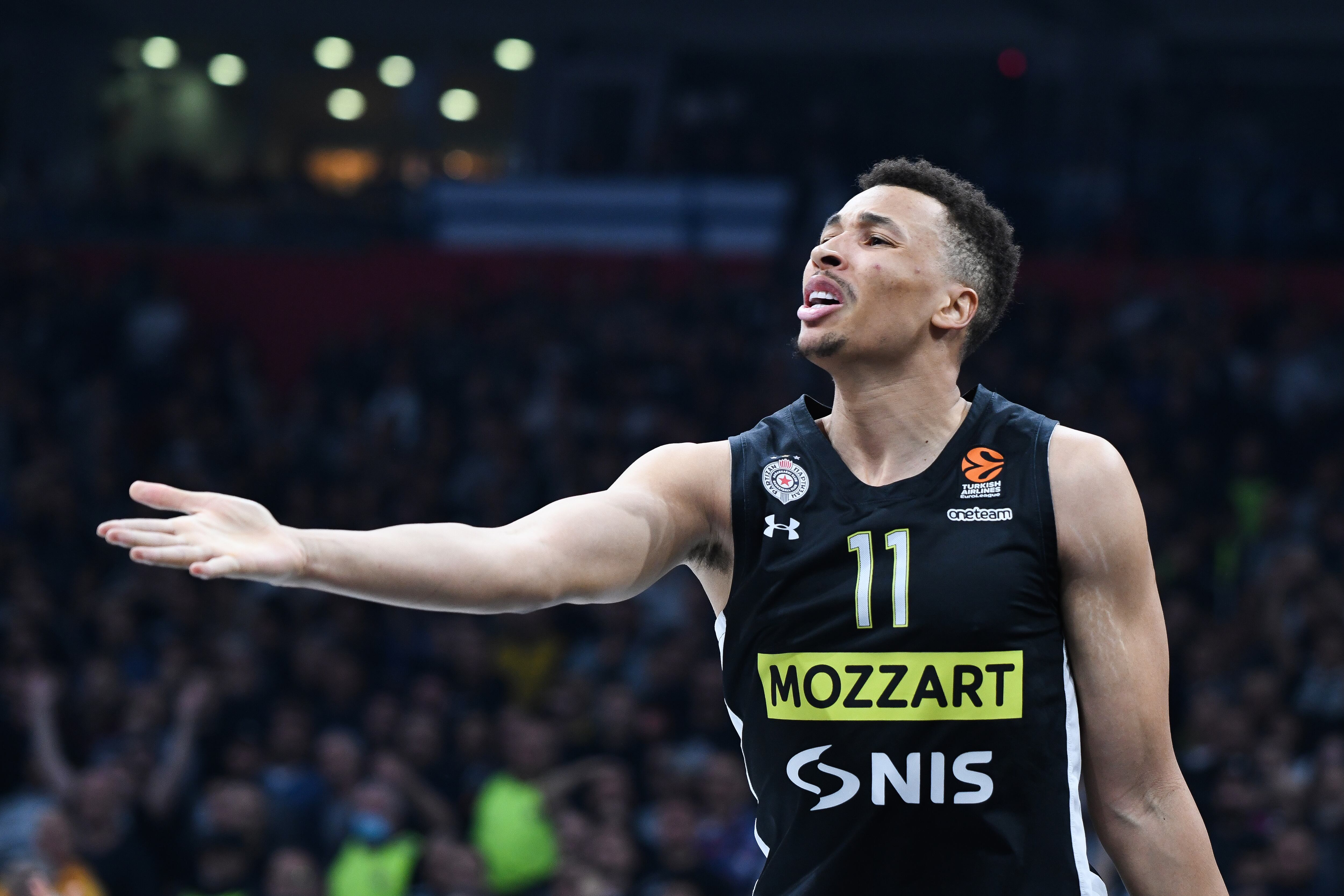 Dante Exum, durante un partido de Euroliga con el Partizan