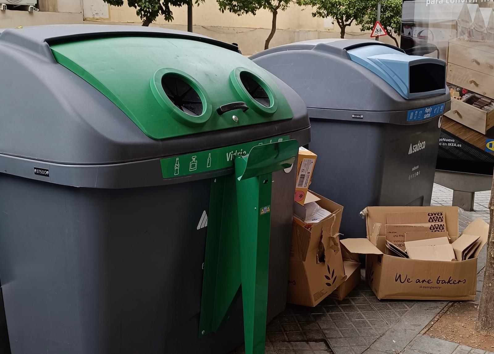 Contenedores de SADECO instalados por Contenur en la calle Claudio Marcelo de Córdoba