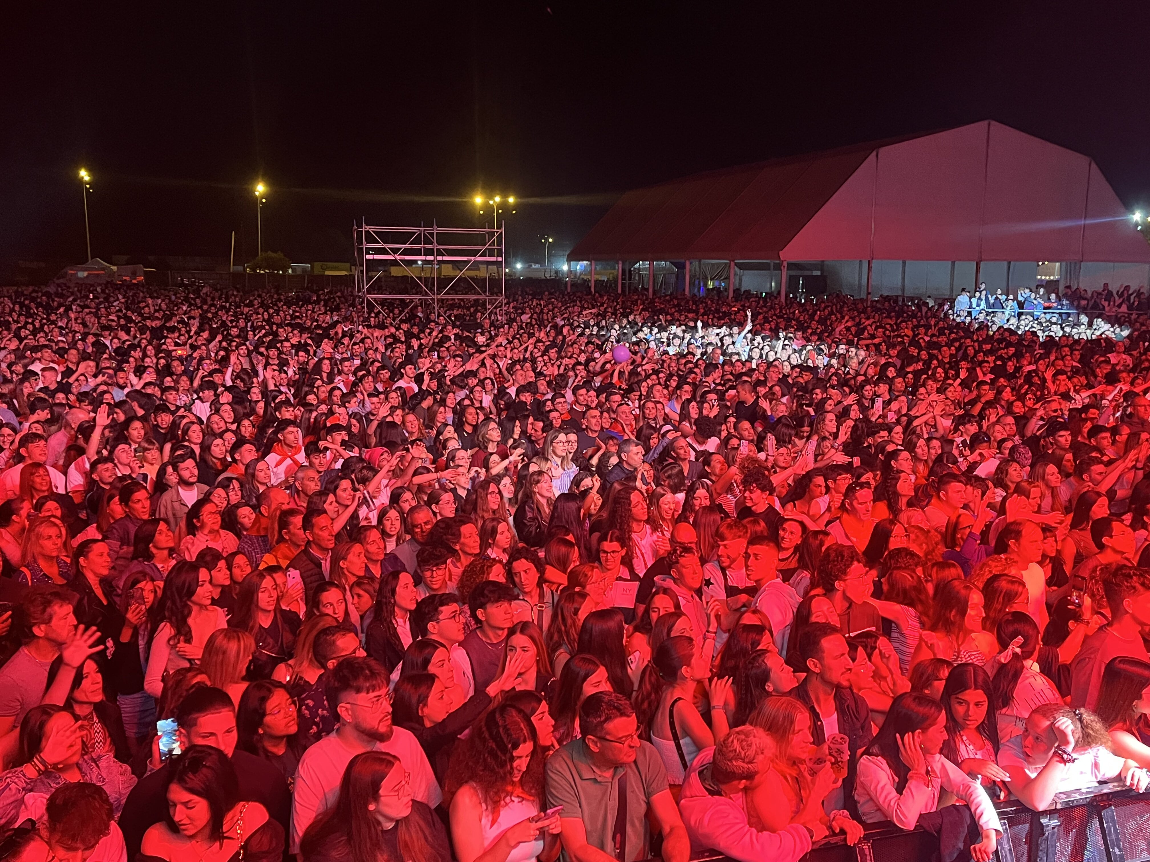 Más de 20.000 personas se congregaron en una edición de &#039;Los40 Pop Corpus&#039; en el recinto ferial de &#039;La Peraleda&#039;