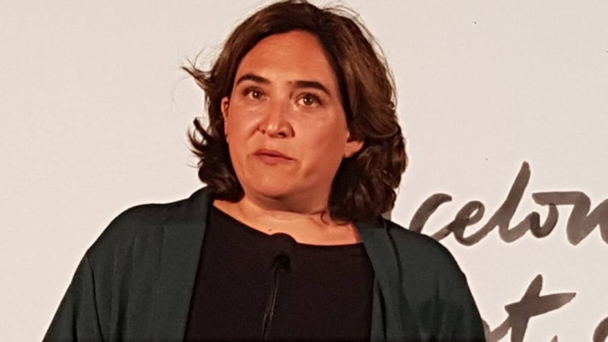 Colau revela que li van oferir "acabar la carrera fàcilment"