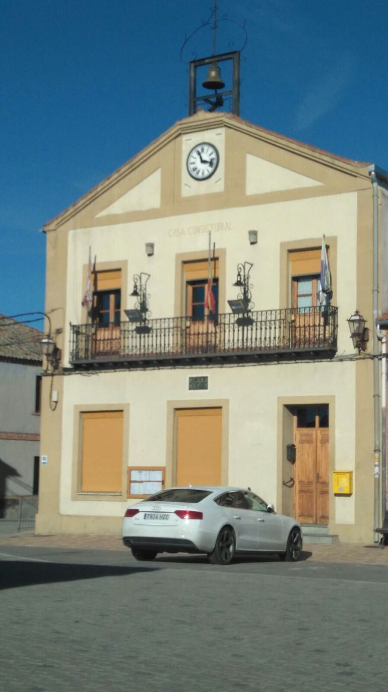 Fachada del Ayuntamiento de San Martín y Mudrián