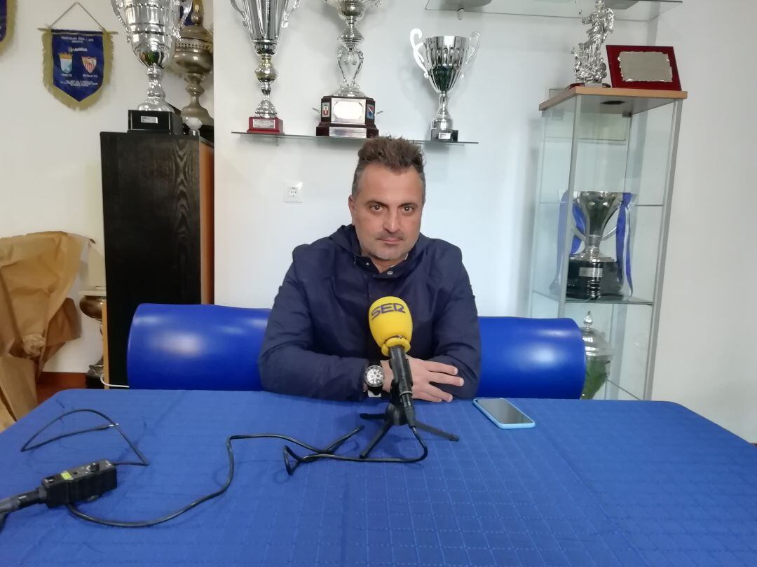 Joaquín Poveda durante la rueda de prensa