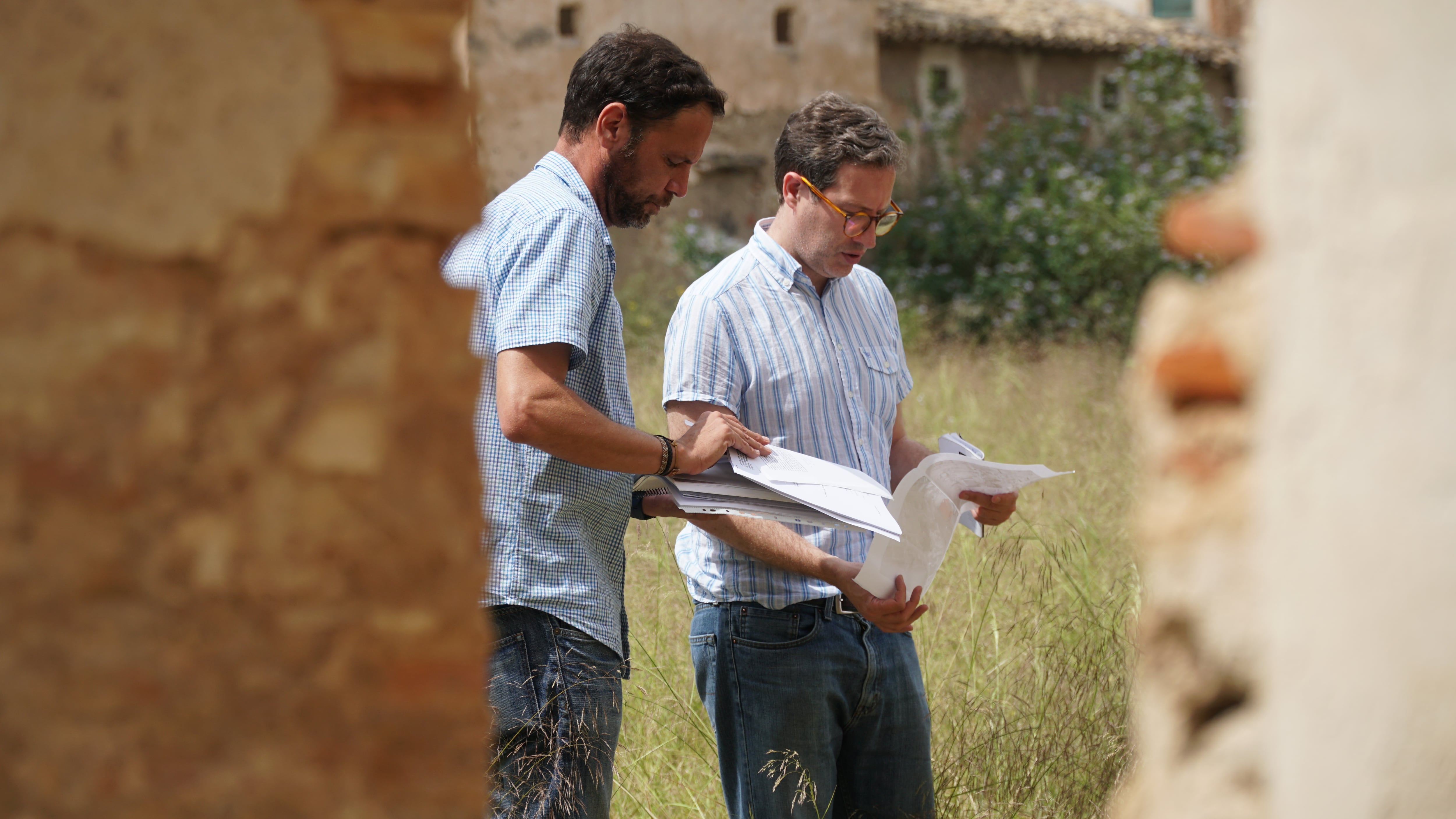 Domènec Ruiz ha visitado las termas antes de mantener una reunión con el alcalde de La Vila Joiosa, Andreu Verdú, y el edil de Patrimonio Histórico, Xente Sebastiá