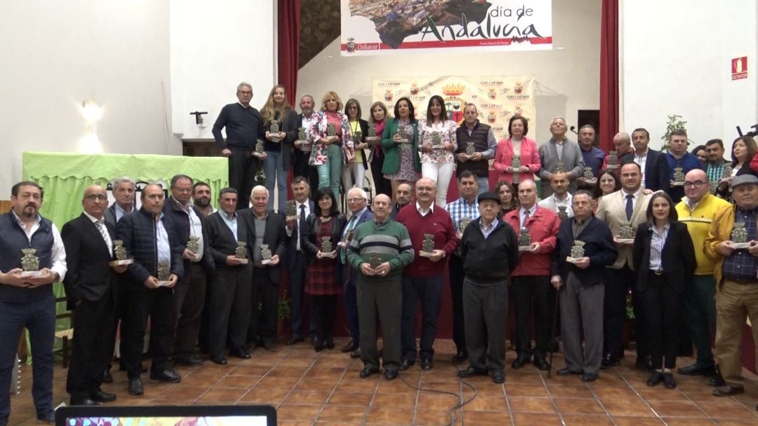 Reconocimiento a alcaldes y concejales que han pasado por el Ayuntamiento de Chilluévar