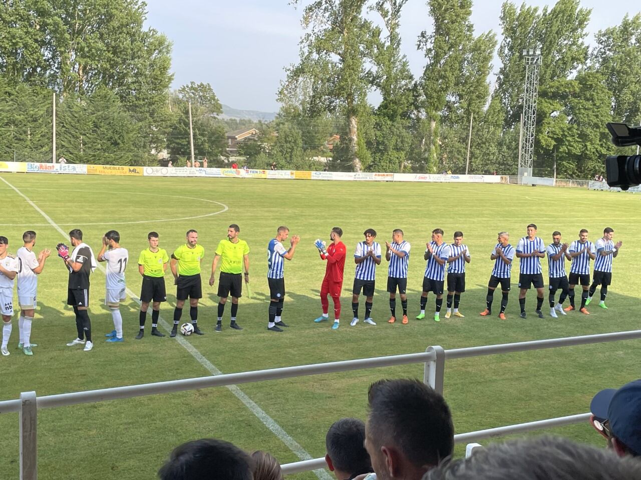 Alineación del Alavés antes de enfrentarse al Burgos.