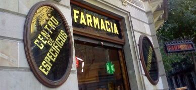 Una farmàcia al centre de Barcelona
