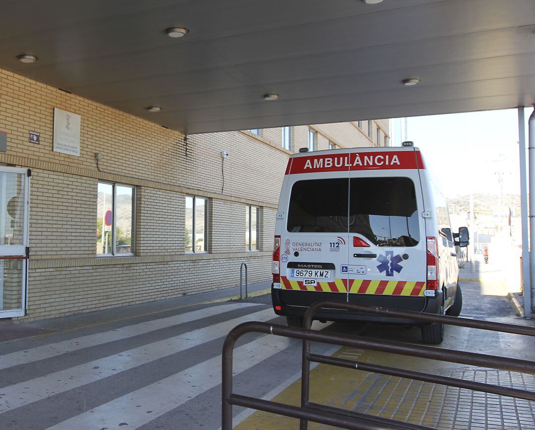 Ambulancia en Hospital de Castellón