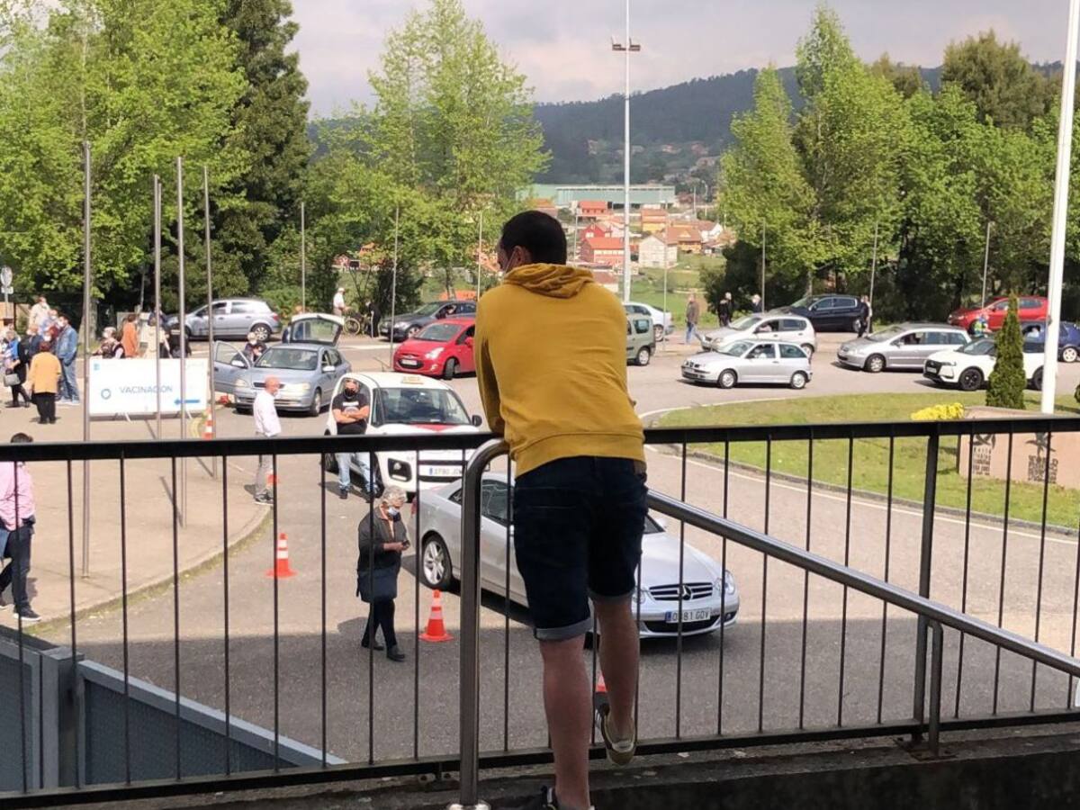 Sanidade desconvoca a 500 personas del área de Vigo que iban a ser vacunadas con AstraZeneca