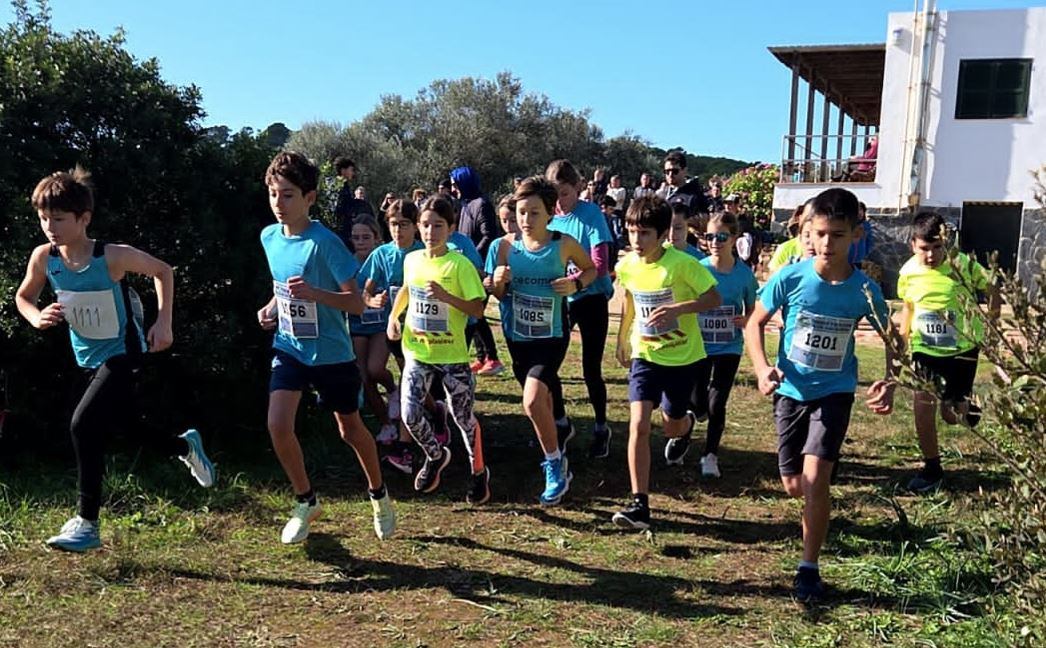 La prova de cross a Santa Eularieta va acollir proves per a esportistes de totes les edats.