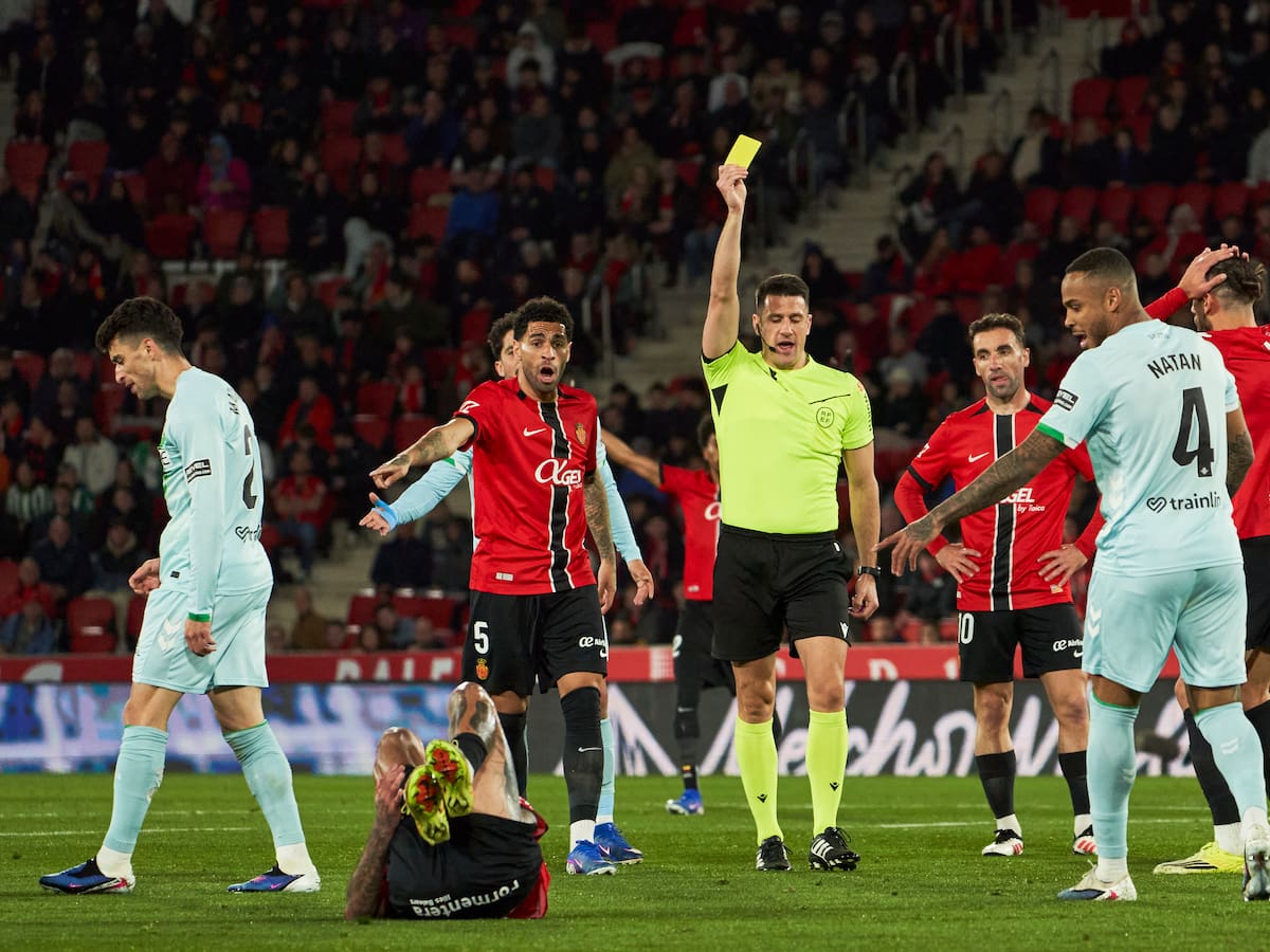 Apercibidos en la jornada 25 de LaLiga: los jugadores a los que les queda una amarilla para perderse un partido