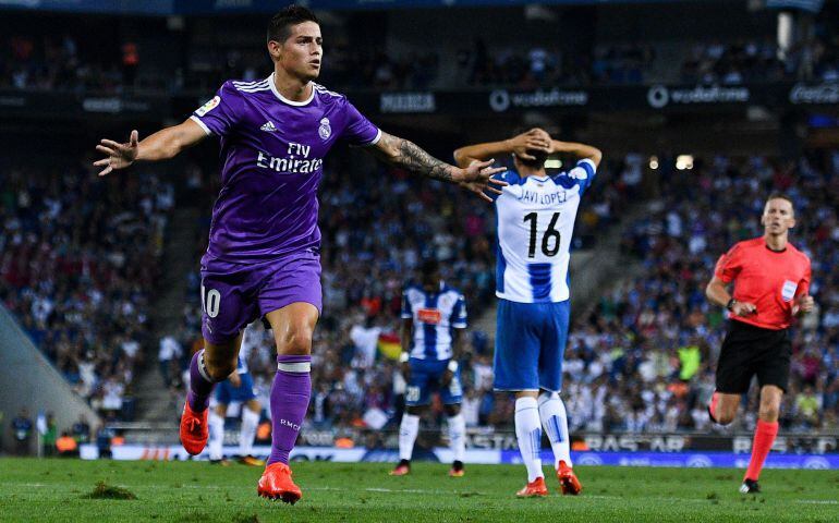 James Rodríguez celebra el gol del Real Madrid ante el Espanyol (0-2).