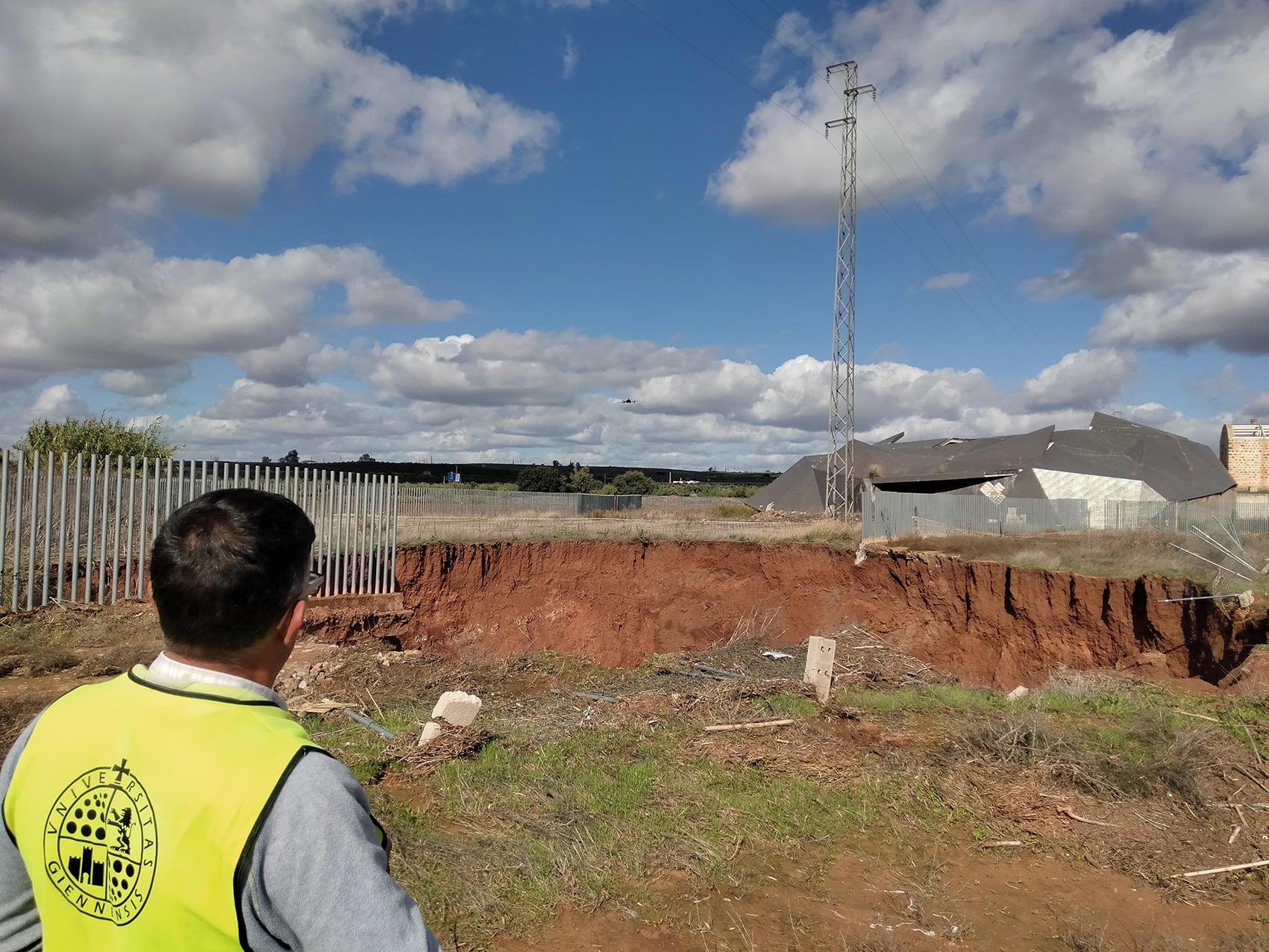 La UJA estudia con drones la evolución del socavón de la mina de Los Lores en Linares