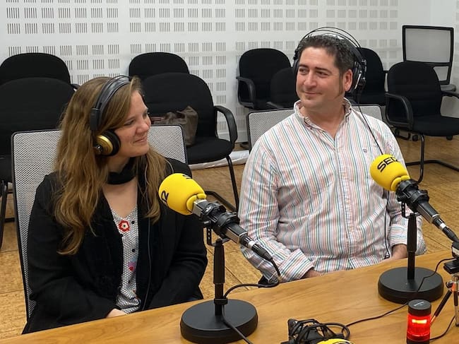 Javier y Mercedes son director y encargada de las redes sociales de la Agrupación Musical Santa Cecilia