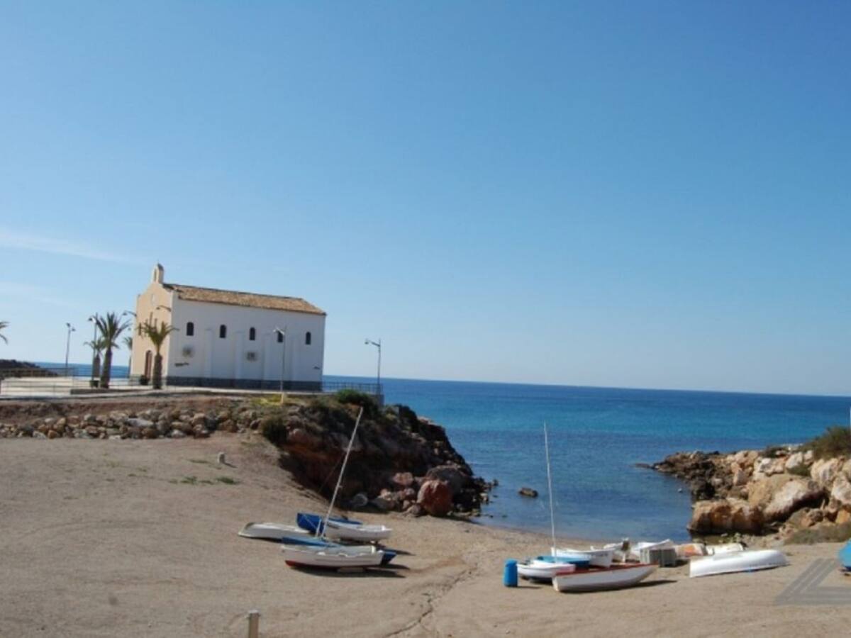 Aparece el cuerpo sin vida de una mujer flotando en la localidad cartagenera de Isla Plana