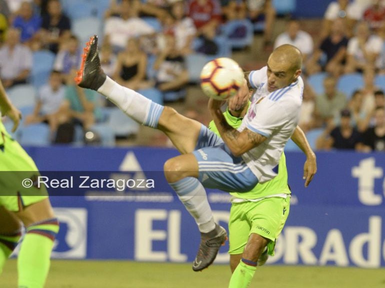 Jorge Pombo marcó un gol de manera acrobática