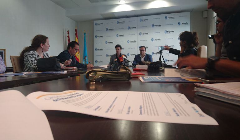 El edil de Desarrollo Local y el alcalde de Leganés en la presentación