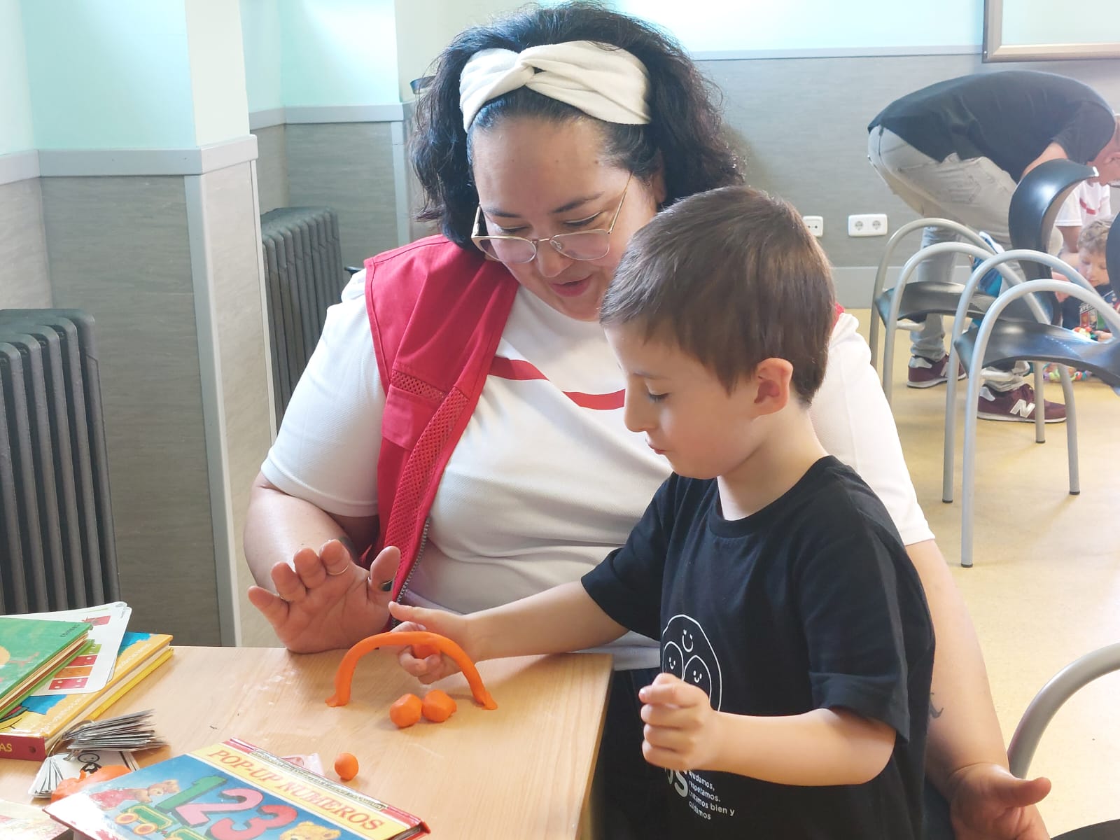 Las actividades con los niños permiten un respiro para padres y madres.