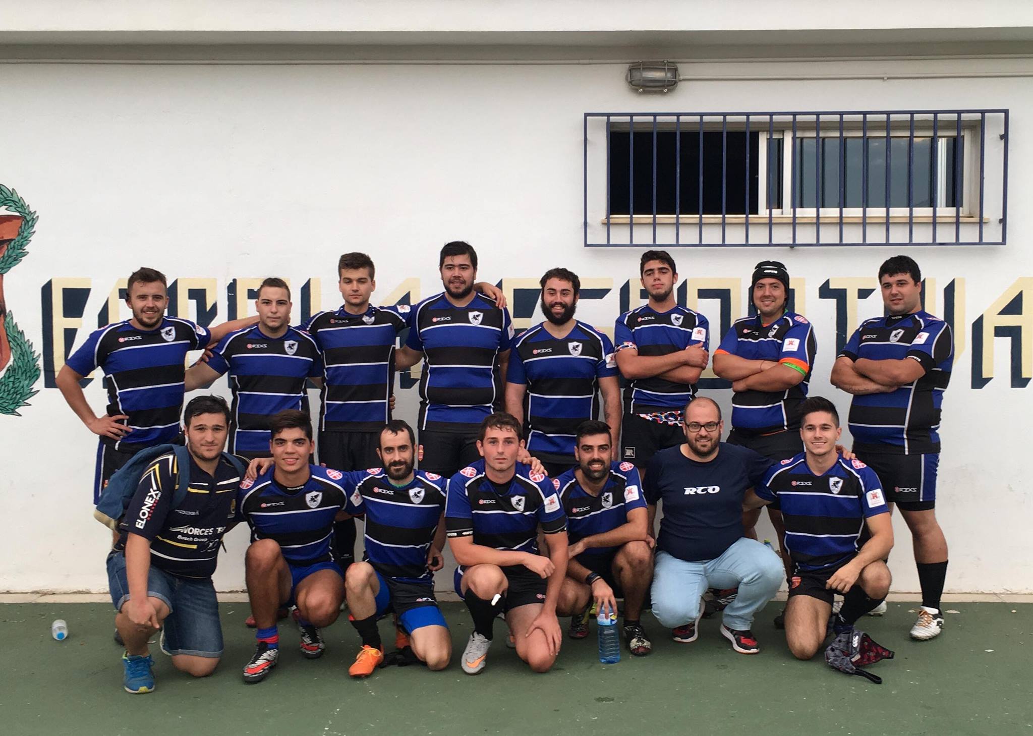 Imatge del primer planter del Rugby Club Ontinyent que va jugar a la ciutat