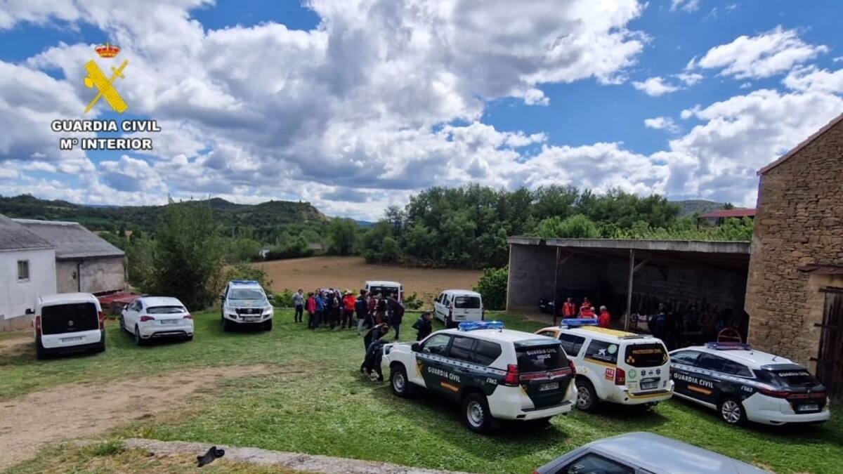 La UME y Bomberos de Zaragoza se suman al dispositivo de búsqueda del desaparecido en Abena