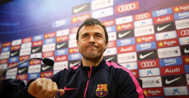 GRA149 SANT JOAN DESPI(BARCELONA), 27/01/2015.- El entrenador del FC. Barcelona, Luis Enrique durante la rueda de prensa posterior al entrenamiento realizado hoy por la plantilla azulgrana en la Ciudad Deportiva Joan Gamper de Sant Joan Despí(Barcelona), 