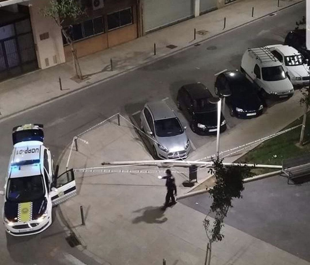 Mástil caído por culpa el viento en Gandia. 