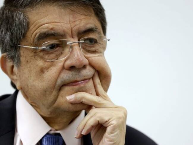 GRA280. MADRID, 05/03/2015.- El escritor nicaragüense Sergio Ramírez (Masatepe, 1942), durante la entrevista mantenida hoy con Efe sobre su nueva novela "Sara", que Alfaguara acaba de publicar en España y que a partir de mayo llegará a Latinoamérica. En e