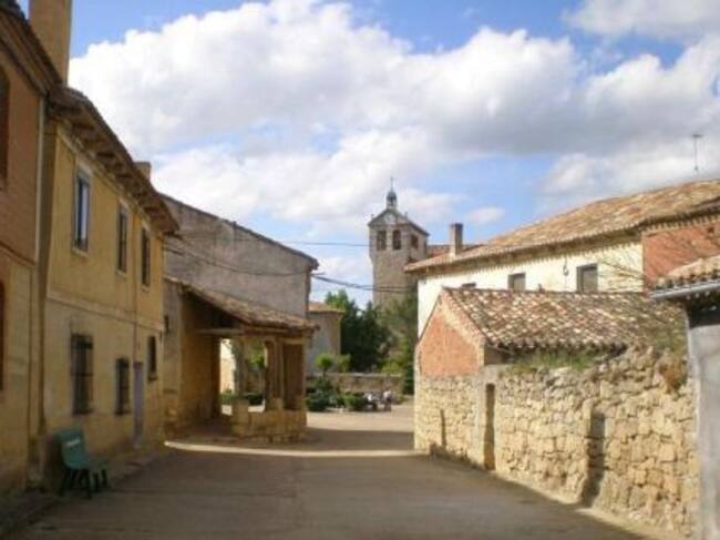 Una vista de las calles del pueblo burgalés de Castrillo Matajudíos