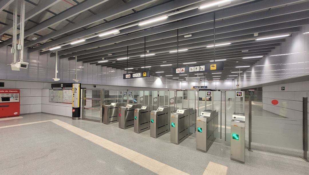 El vestíbul de la nova estació Ernest Lluch