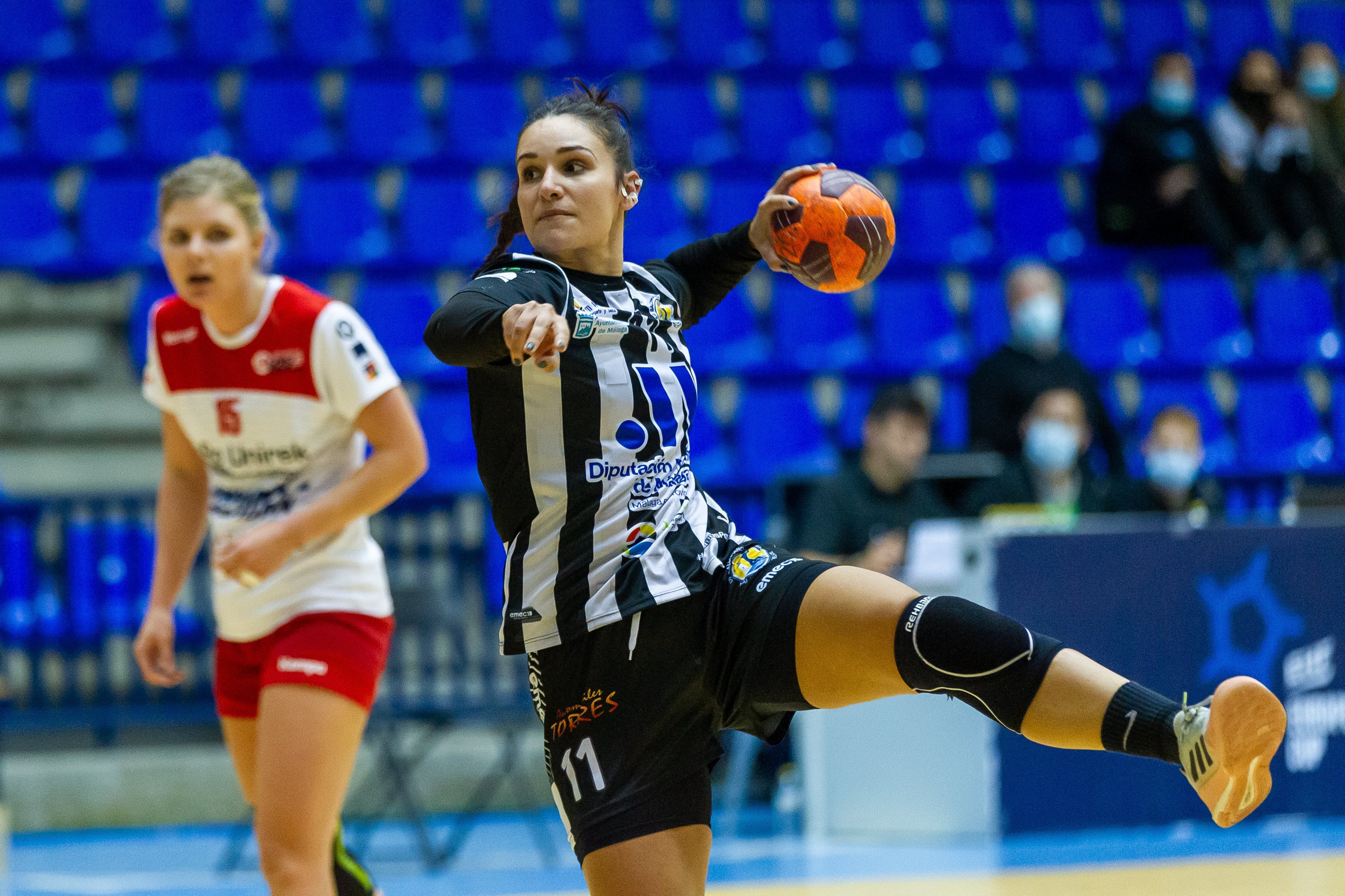 La extremo Sara Bravo seguirá una temporada más en el Costa del Sol Málaga