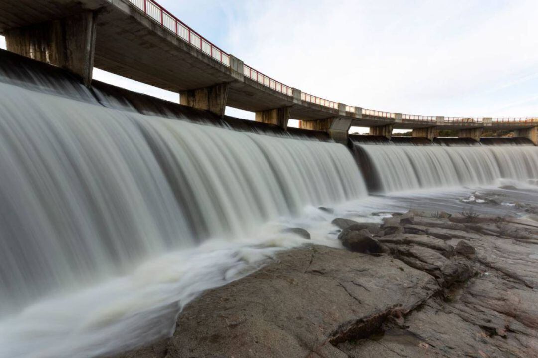 Presa de Fuentes Claras 