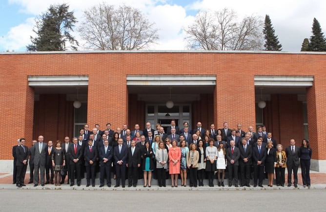 La reina doña Sofía, con los asistentes al acto de presentación de la campaña &#039;Edición Recuerda&#039;