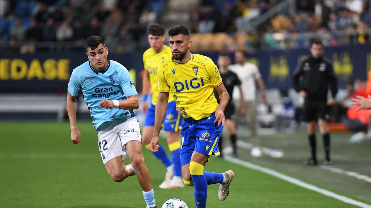 Idiakez no resucita al Cádiz CF y la inercia perdedora sigue su camino
