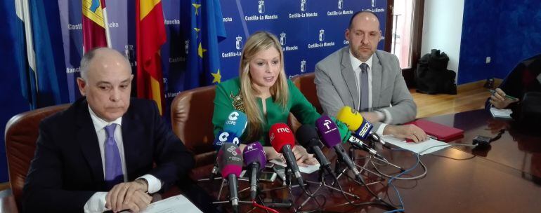 Elena de la Cruz, consejera de Fomento, en rueda de prensa