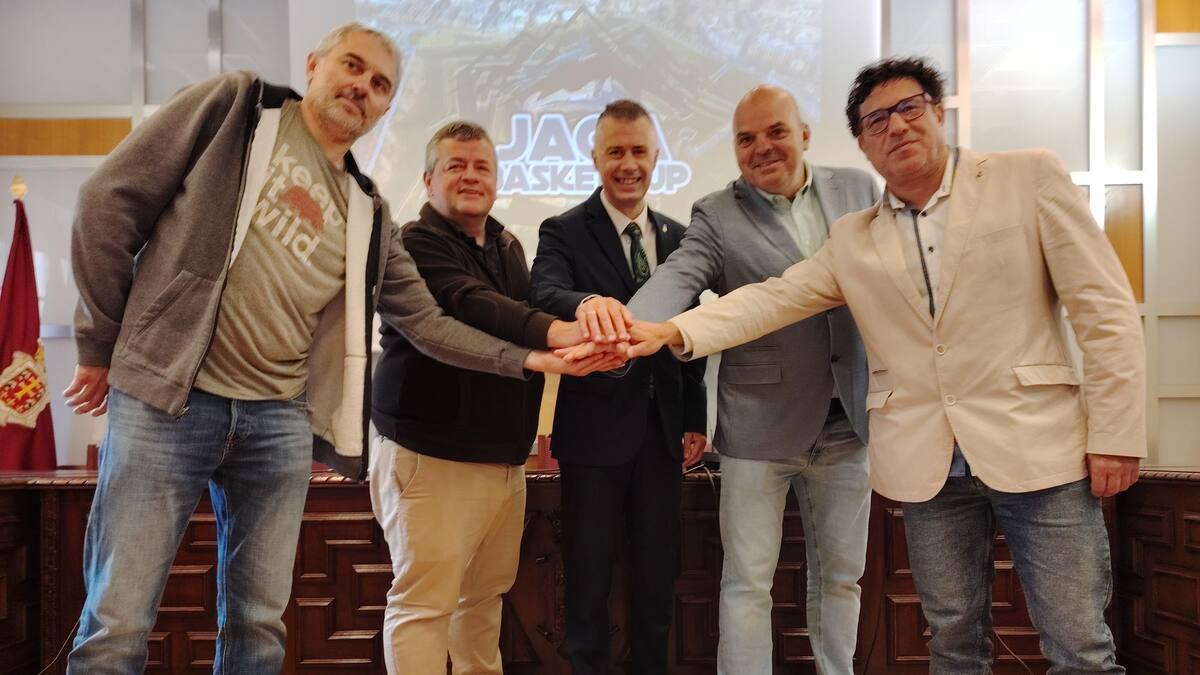 Cerca de 1.000 escolares y sus familias se dan cita este fin de semana en la Jaca Basket Cup