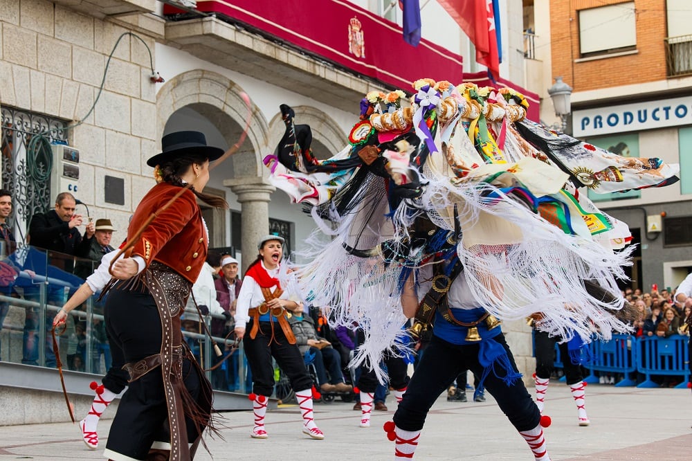 Vaquilla bailando en la Fiesta de la Vaquilla