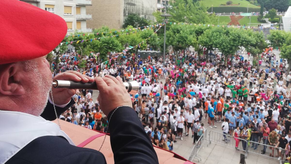 Eibar enciende la llama de los 'Sanjuanes'