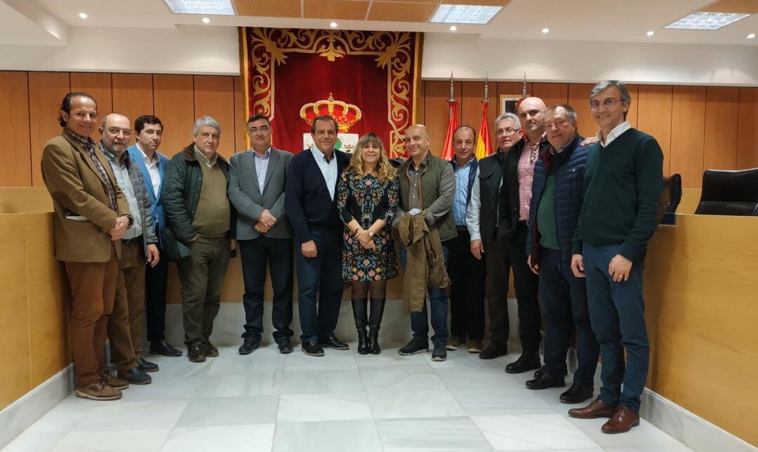 Miembros de la Junta directiva de la Asociación Internacional de Municipios y Entidades organizadoras de Festejos Taurinos Populares