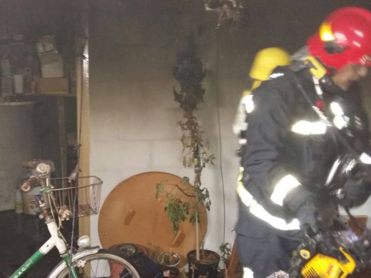 Rescatan a un vecino de Campo de Criptana, del incendio del trastero de su casa