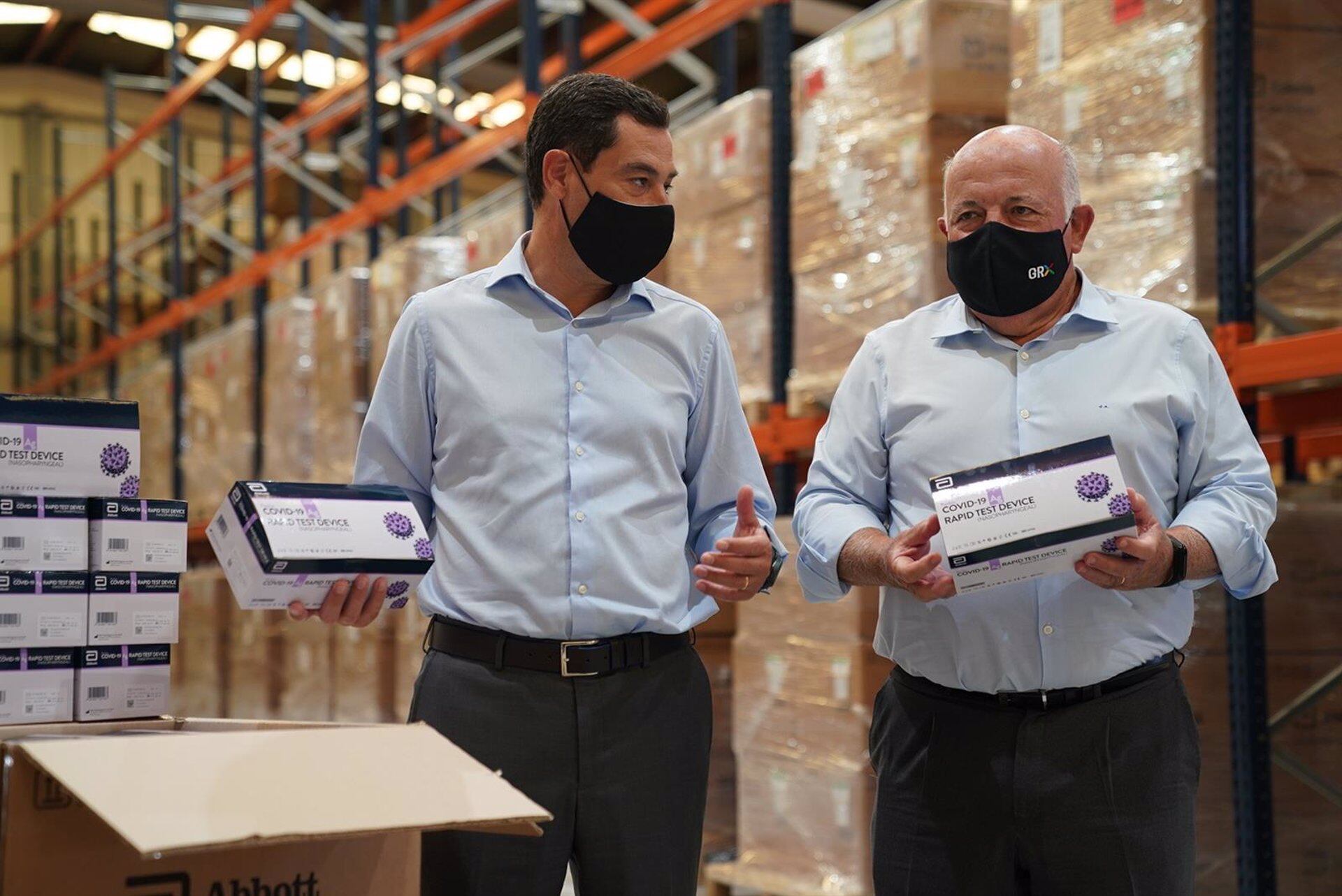 Jesús Aguirre, junto a Juanma Moreno (Europa Press)