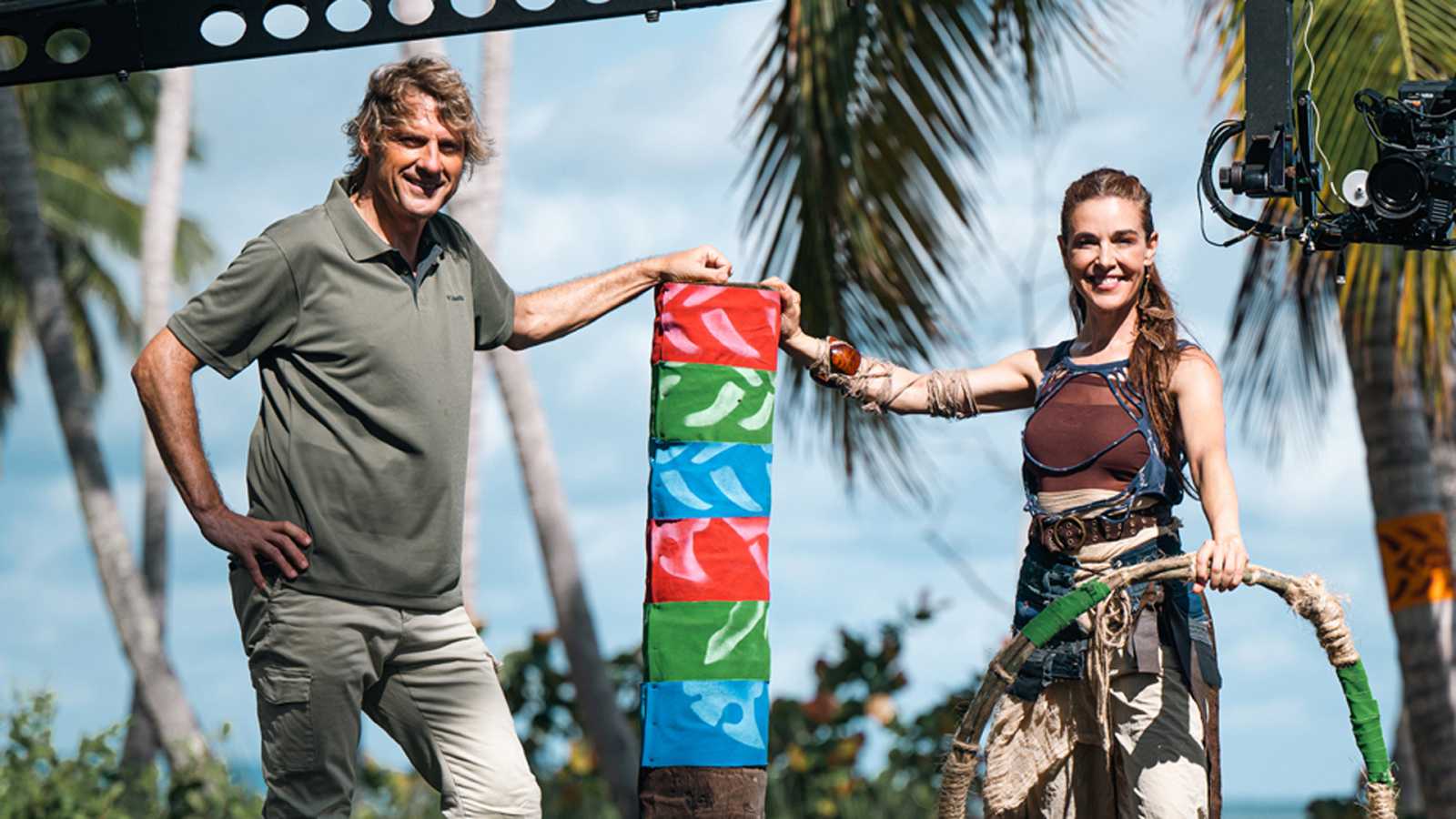 Julian Iantzi y Raquel Sánchez Silva presentan El Conquistador desde el Paraje Natural de los Haitises, en la bahía de Samaná (República Dominicana)