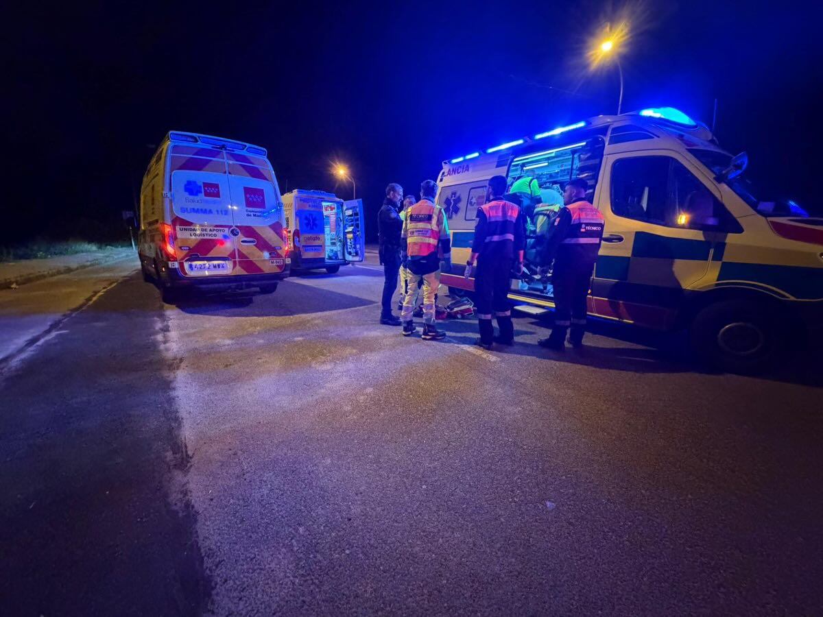 Los servicios de Emergencias atendieron a la víctima, que participaba también en la concentración ilegal de coches